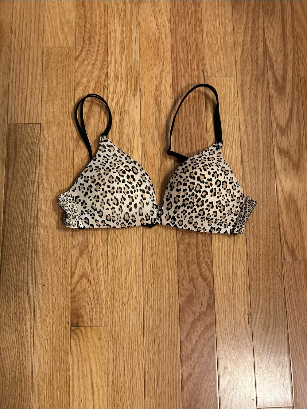 Victoria's Secret Bra 34A Wireless in Leopard